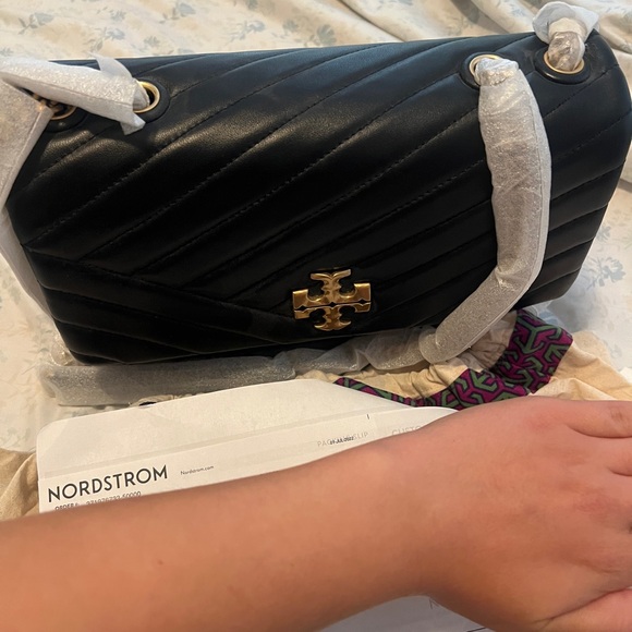 TORY BURCH KIRA Chevron Convertible Shoulder Bag - Picture 2 of 4